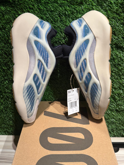 adidas Yeezy 700 V3 Kyanite Sz 9.5