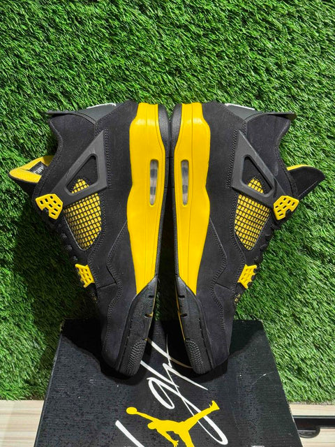 Jordan 4 Retro Thunder (2023) Sz 12.5M,.