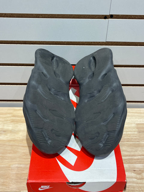 adidas Yeezy Foam RNR Onyx Sz 10