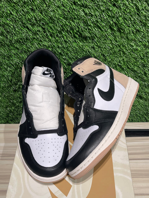 Jordan 1 Retro High OG Latte (Women's) Sz 6M