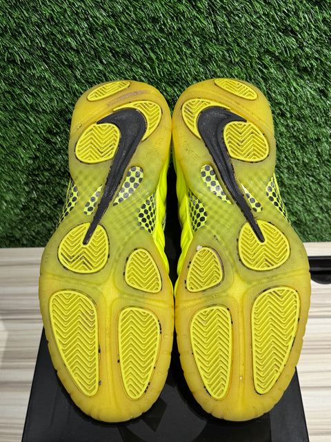 Nike Air Foamposite Pro Volt Sz 10.5