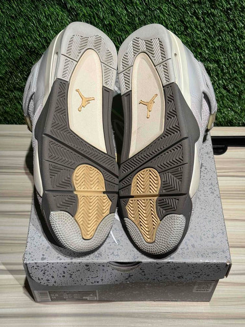 Jordan 4 Retro SE Craft Photon Dust Sz 9.5M
