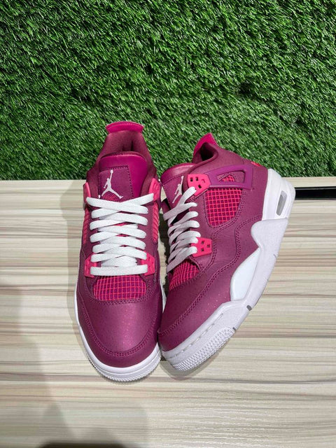 Jordan 4 Retro Valentine's Day (2019) (GS) Sz 7Y/8.5W