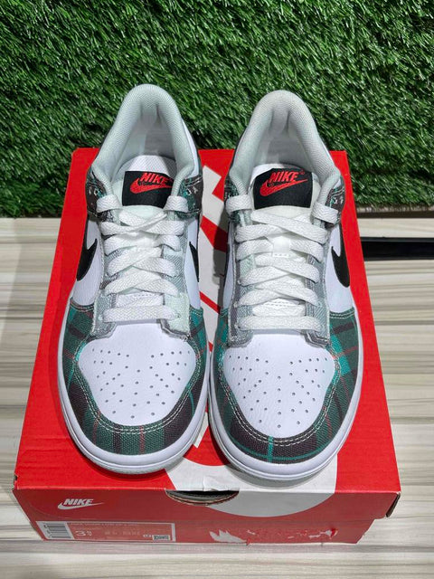 Nike Dunk Low Tartan Plaid (GS) Sz 3.5Y
