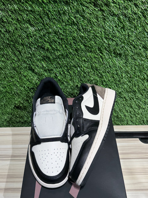 Jordan 1 Retro Low OG Mocha (GS)