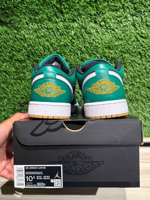 Jordan 1 Low SE Holiday Special (2022) Sz 10.5