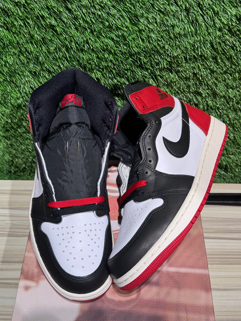 Jordan 1 Retro High OG Black Toe Reimagined Sz 9.5M