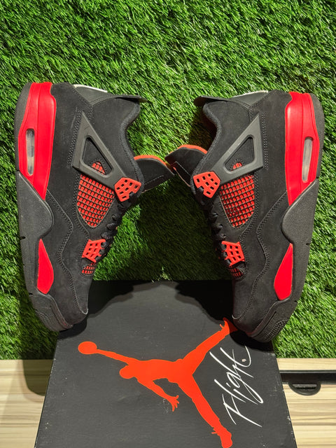 Jordan 4 Retro Red Thunder Sz 8M.,.