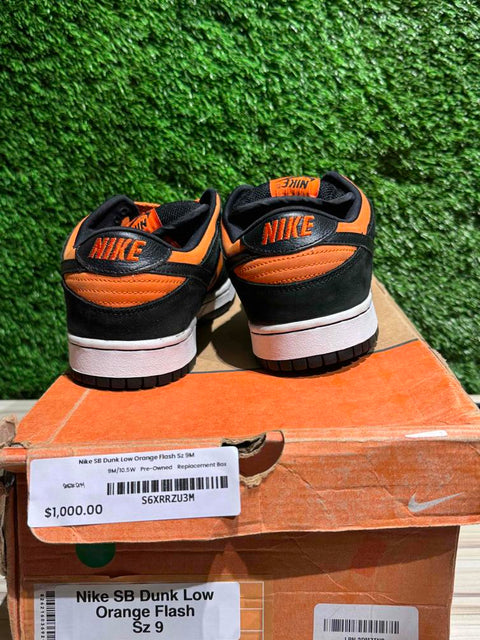 Nike SB Dunk Low Orange Flash Sz 9M