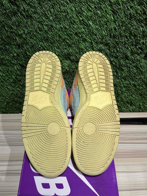 Nike SB Dunk Low Orange Emerald Rise Sz 9