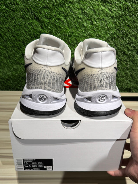 Nike Kyrie 4 Low TB White Black Sz 13