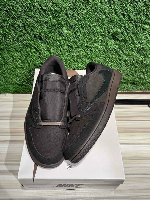 Jordan 1 Retro Low OG SP Travis Scott Velvet Brown Sz 10M.,.,