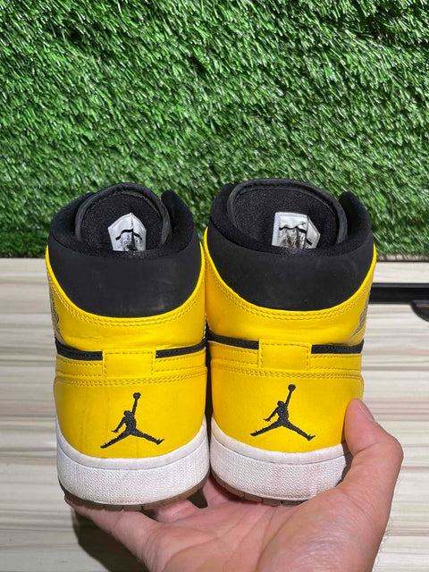 Jordan 1 Retro Mid New Love (2017) Sz 10.5M