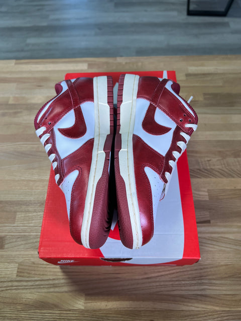DS Vintage Team Red Nike Dunk Low Sz 6M/7.5W