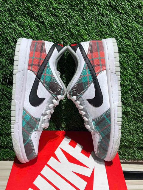 Nike Dunk Low Tartan Plaid (GS) Sz 3.5Y