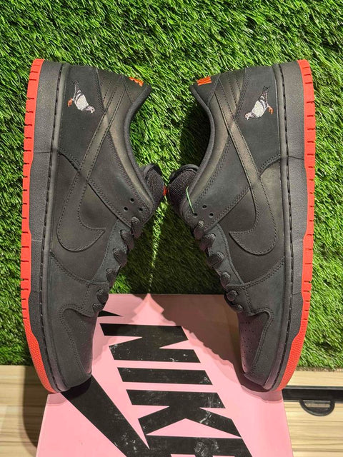 Nike SB Dunk Low Black Pigeon Sz 12M