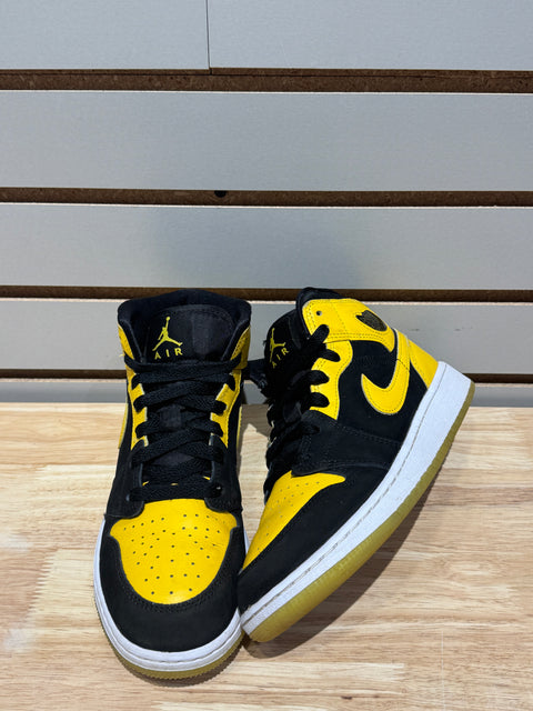 Jordan 1 Mid SE New Love (2025) (GS) Sz 5Y