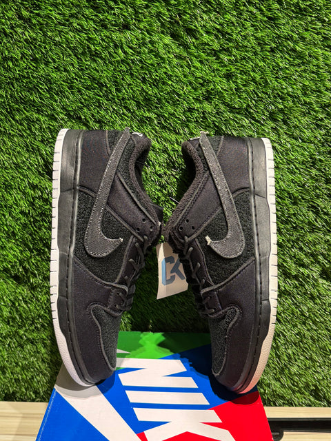 Nike SB Dunk Low Gnarhunters Sz 10