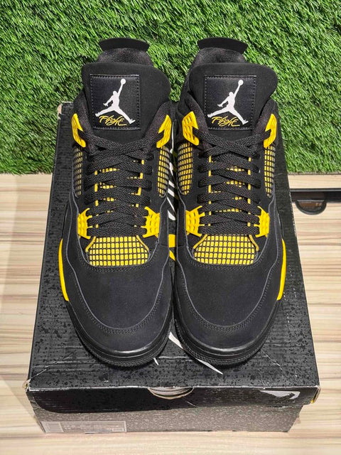 Jordan 4 Retro Thunder (2023) Sz 12.5M,.