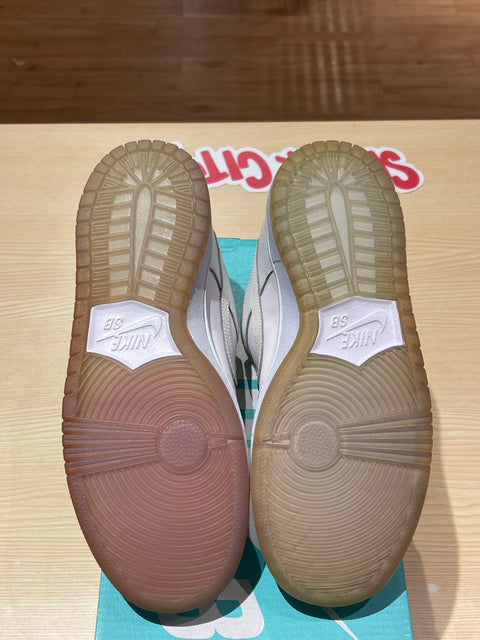 Nike SB Dunk Low White Ice Sz 7.5M/9W
