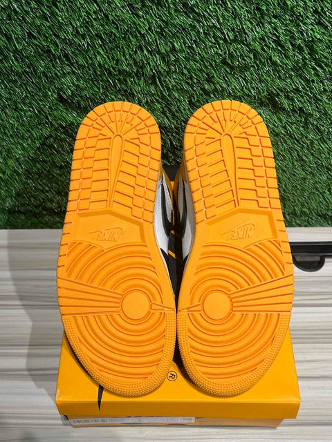 Jordan 1 Retro High OG Taxi Sz 5M/6.5W