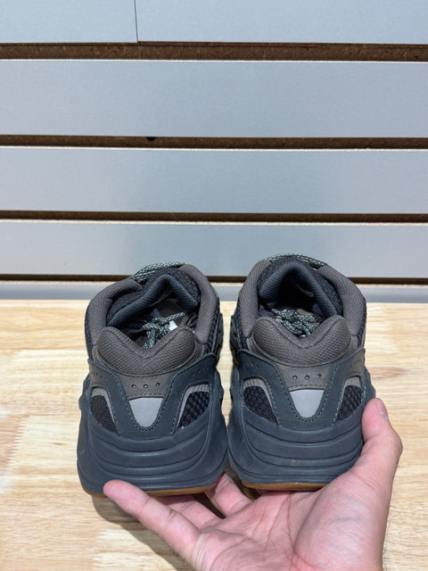 adidas Yeezy Boost 700 V2 Geode
