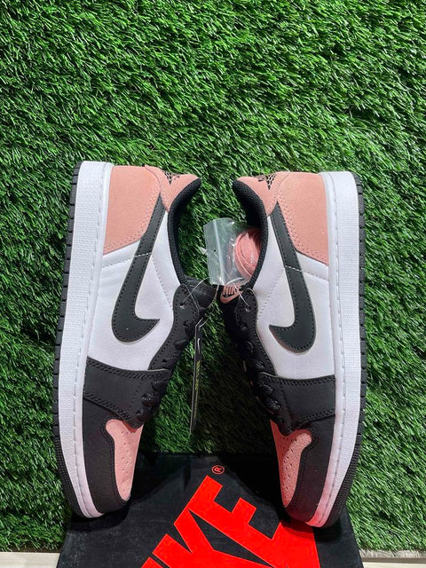 Jordan 1 Low OG Bleached Coral Sz 8M,.