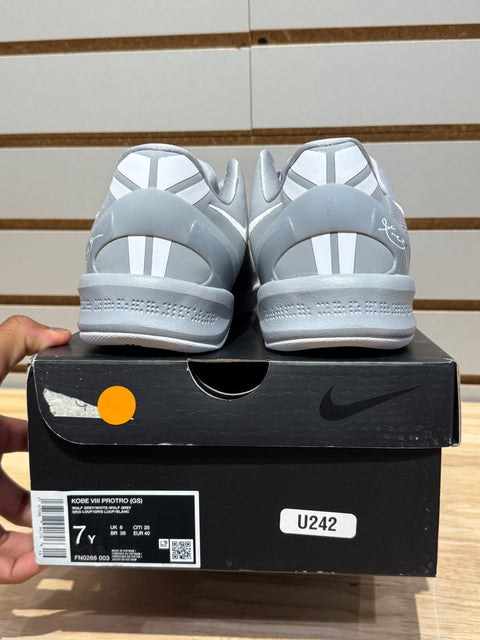 Nike Kobe 8 Wolf Grey (GS) Sz 7Y