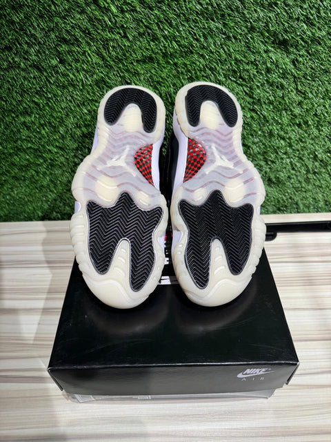 Jordan 11 Retro Low 72-10 Sz 9.5