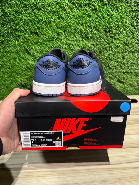 Jordan 1 Retro Low OG Mystic Navy Sz 7.5M