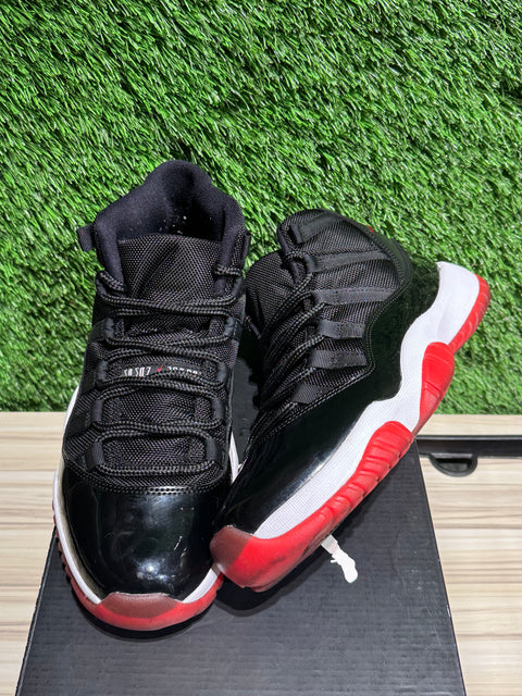 Jordan 11 Retro Playoffs (2012) Sz 8.5M
