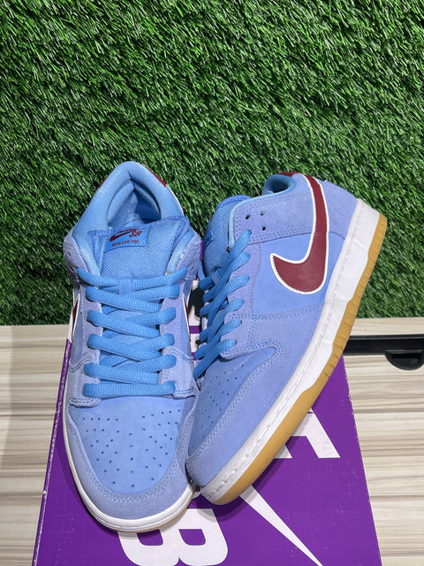 Nike SB Dunk Low Philadelphia Phillies Sz 10