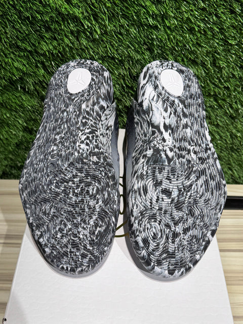 Nike Kobe 9 EM Low Mambacita (GS) Sz 3Y