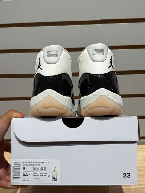 Jordan 11 Retro Neapolitan (Women's) Sz 6.5M