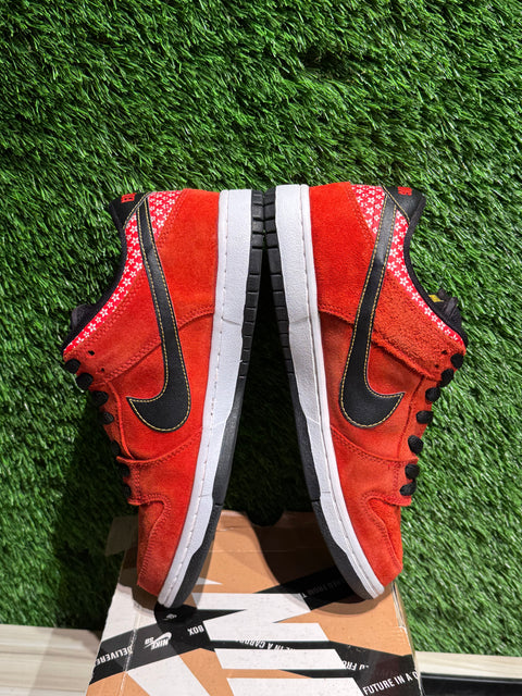 Nike SB Dunk Low Red Firecracker Sz 8