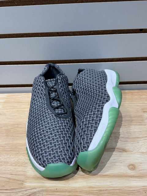 Jordan Future Low Wolf Grey Emerald Rise Sz 11.5M