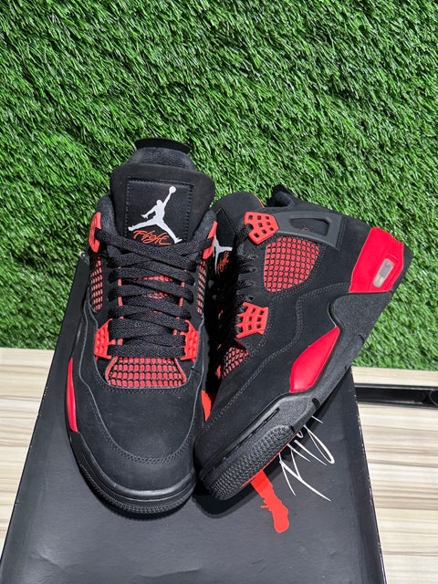 Jordan 4 Retro Red Thunder Sz 8.5M