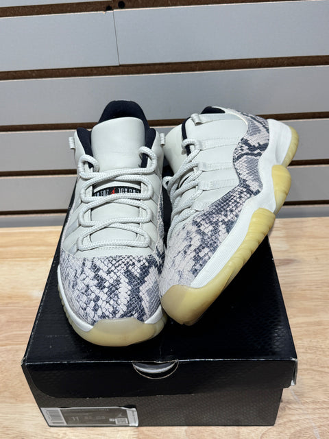 Jordan 11 Retro Low Snake Light Bone Sz 11