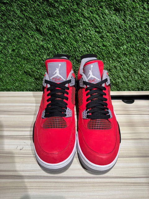 Jordan 4 Retro Toro Bravo Sz 12