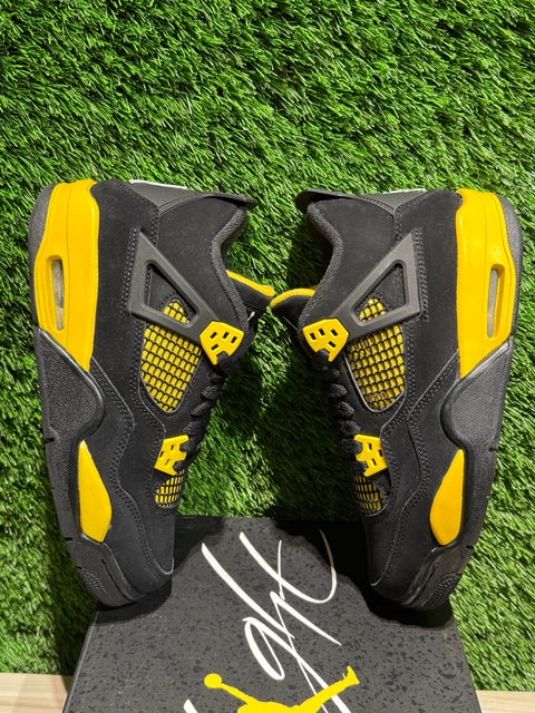 Jordan 4 Retro Thunder (2023) (GS) Sz 5.5Y