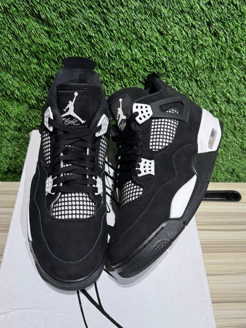 Jordan 4 Retro White Thunder Sz 12