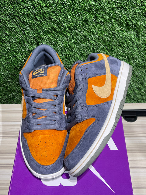 Nike SB Dunk Low Light Carbon Monarch Sz 10.5