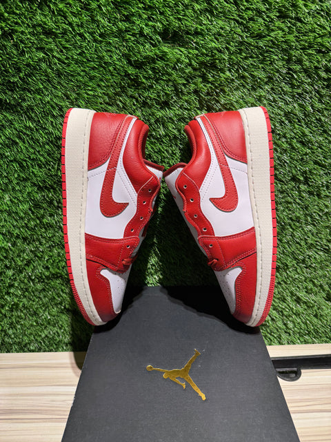 Jordan 1 Low SE Dune Red (GS) Sz 6.5Y