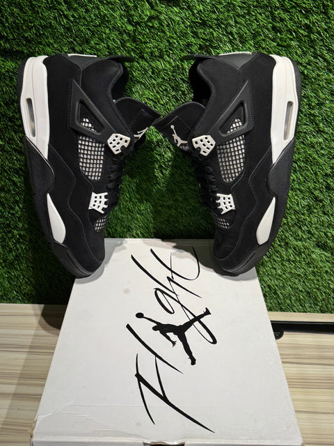 Jordan 4 Retro White Thunder Sz 11.5