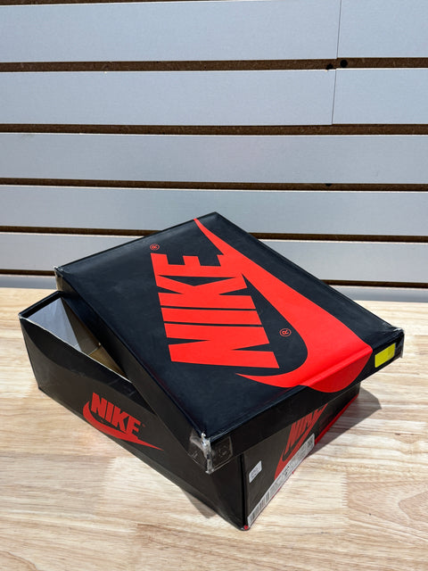 Jordan 1 Retro High Satin Black Toe (Women's) Sz 9.5W/8M