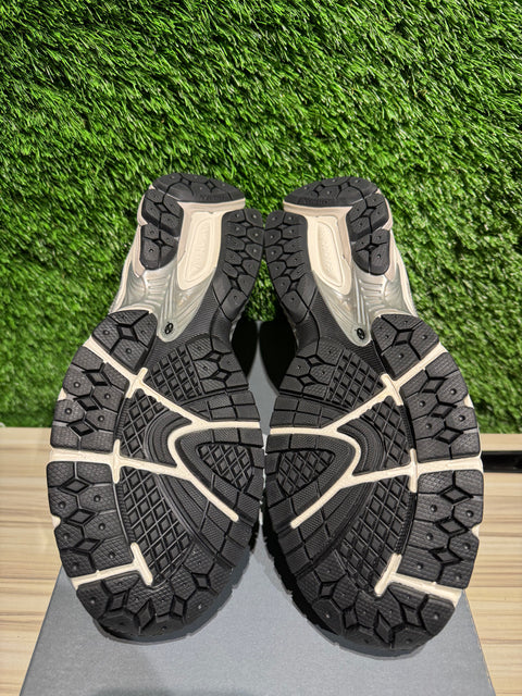 New Balance 1906R Silver Black Sz 9.5