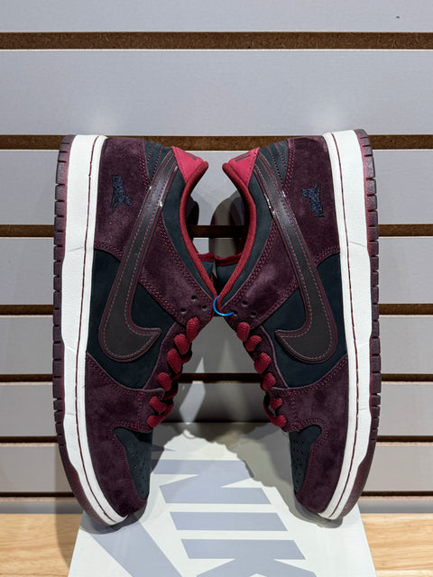 Nike SB Dunk Low Riot Skateshop Sz 11