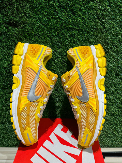 Nike Zoom Vomero 5 Yellow Ochre Sz 11