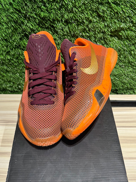 Silk Nike Kobe 10 Sz 5.5Y
