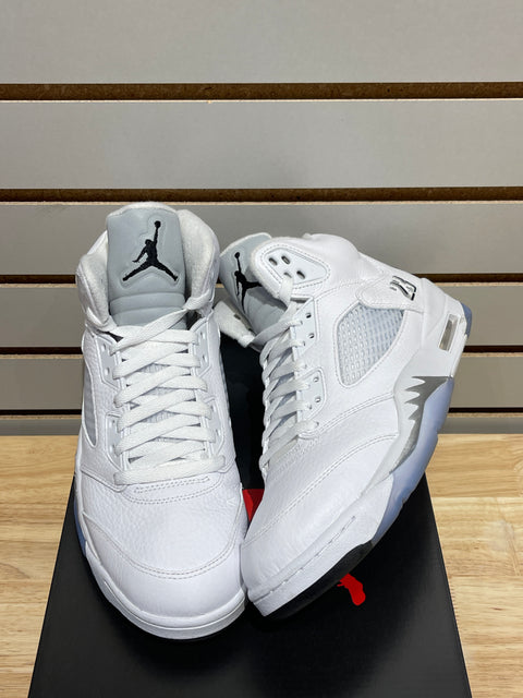 Jordan 5 Retro White Metallic (2026) Sz 8.5